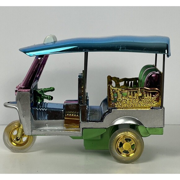 Tuk Tuk Taxi Car Model Thailand Moving Wheel Motorcycle Rickshaw Collectible NIB - Picture 4 of 9